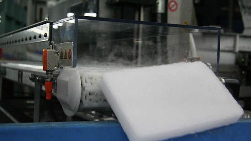 dry ice production for airline catering