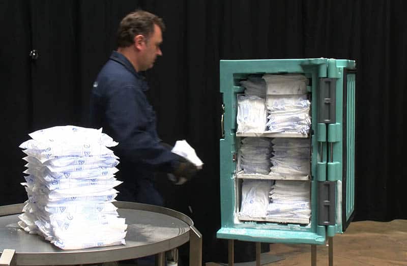 コールドチェーン管理用ドライアイス製造