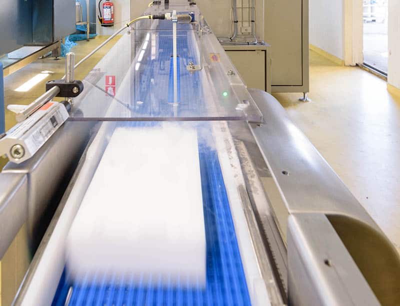 コールドチェーン管理用ドライアイス製造