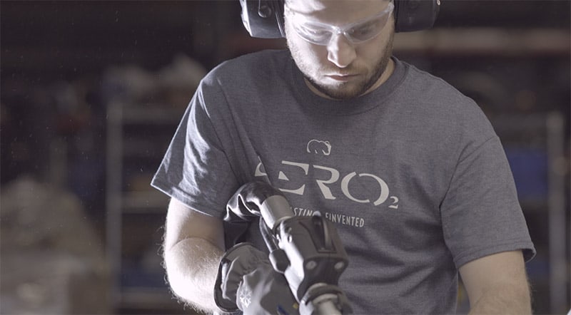 opérateur de système de nettoyage cryogénique Aero2 PCS 60